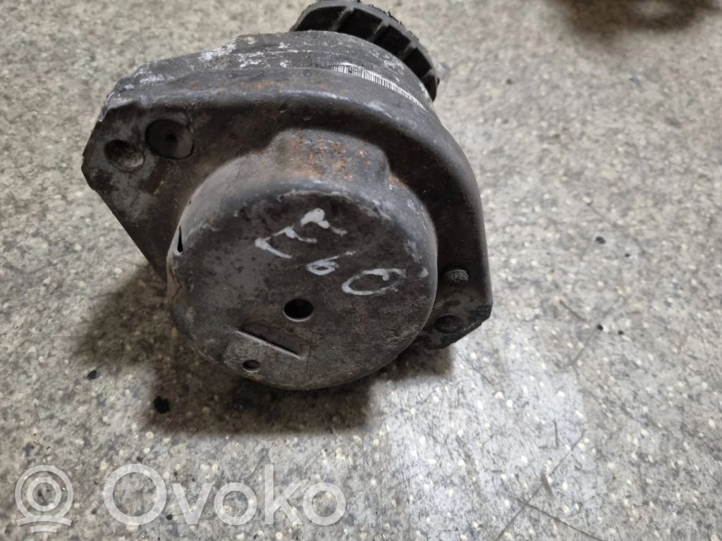 Support de moteur, coussinet   6761092,22116761092,22116770726,22116774620