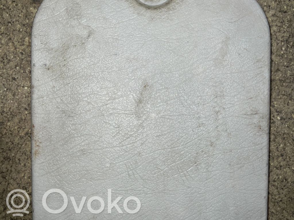 BMW 3 E30 Įrankių daiktadėžė 
