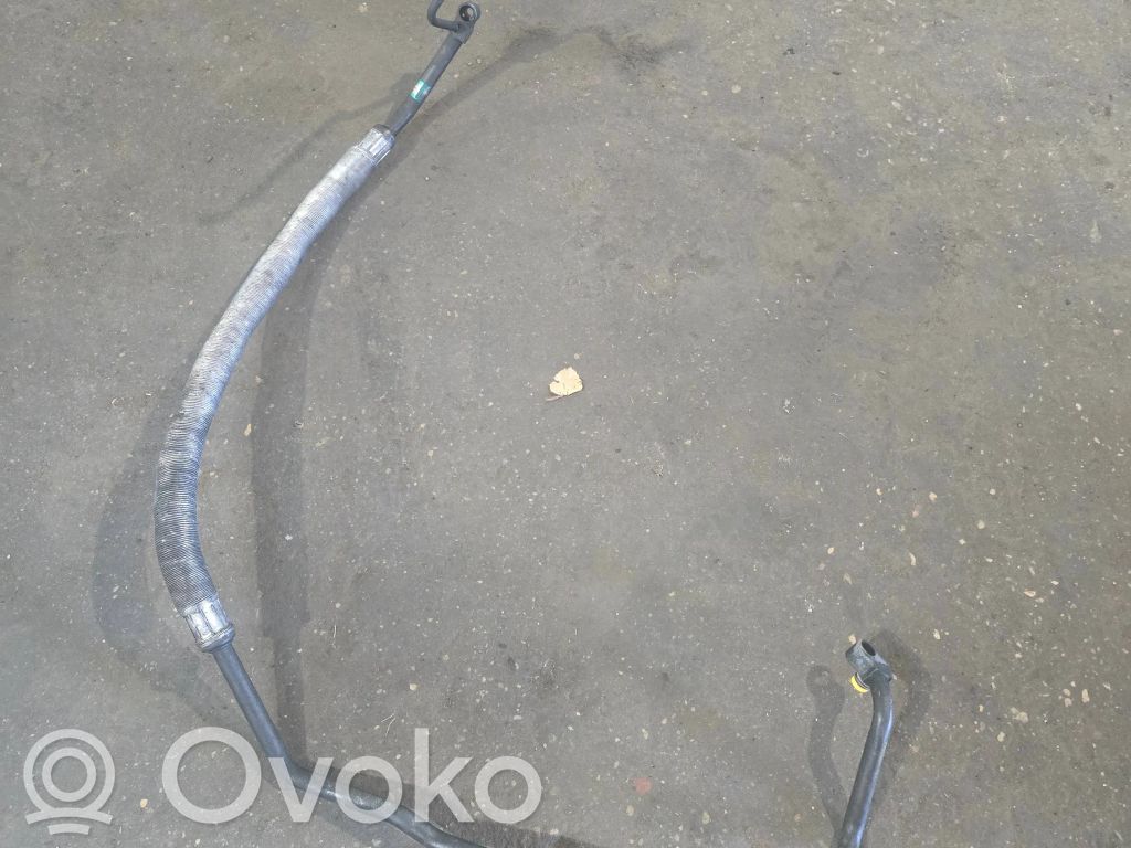 BMW 3 E46 Ilmastointilaitteen putki (A/C) 