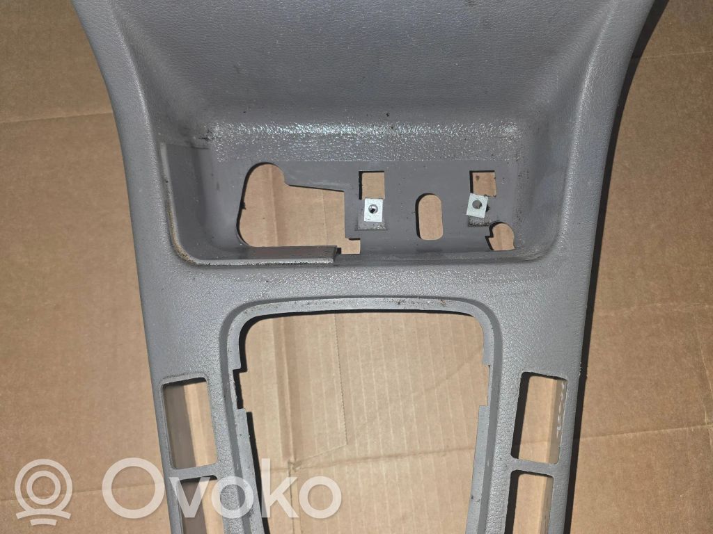 BMW 3 E36 Pavarų perjungimo svirties apdaila (plastikinė) 