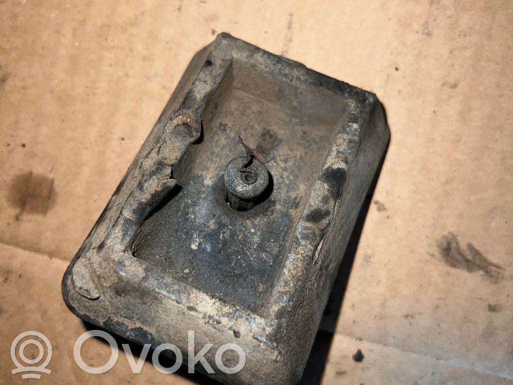 BMW X5 E53 Jacking socket point 