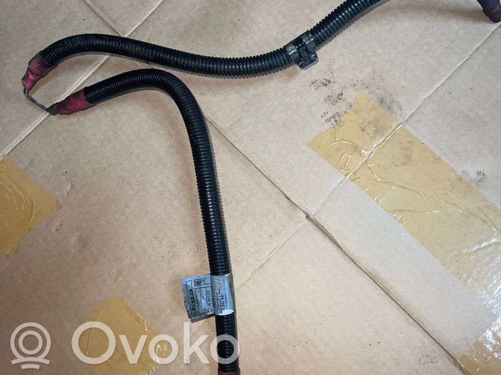 BMW 5 E39 Positive cable (battery) 