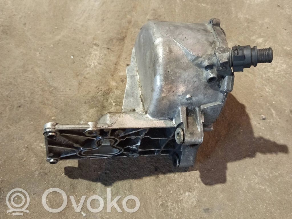 BMW 7 E65 E66 Ģeneratora detaļa (-s) 