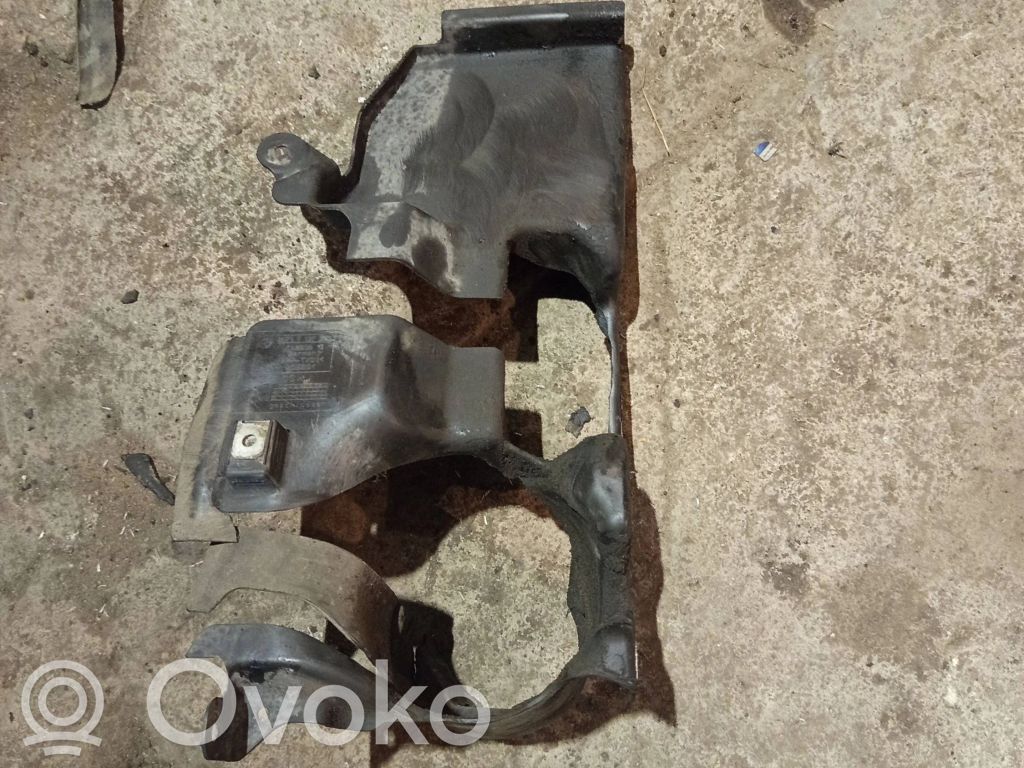 BMW 5 E60 E61 Alustan etusuoja välipohja 