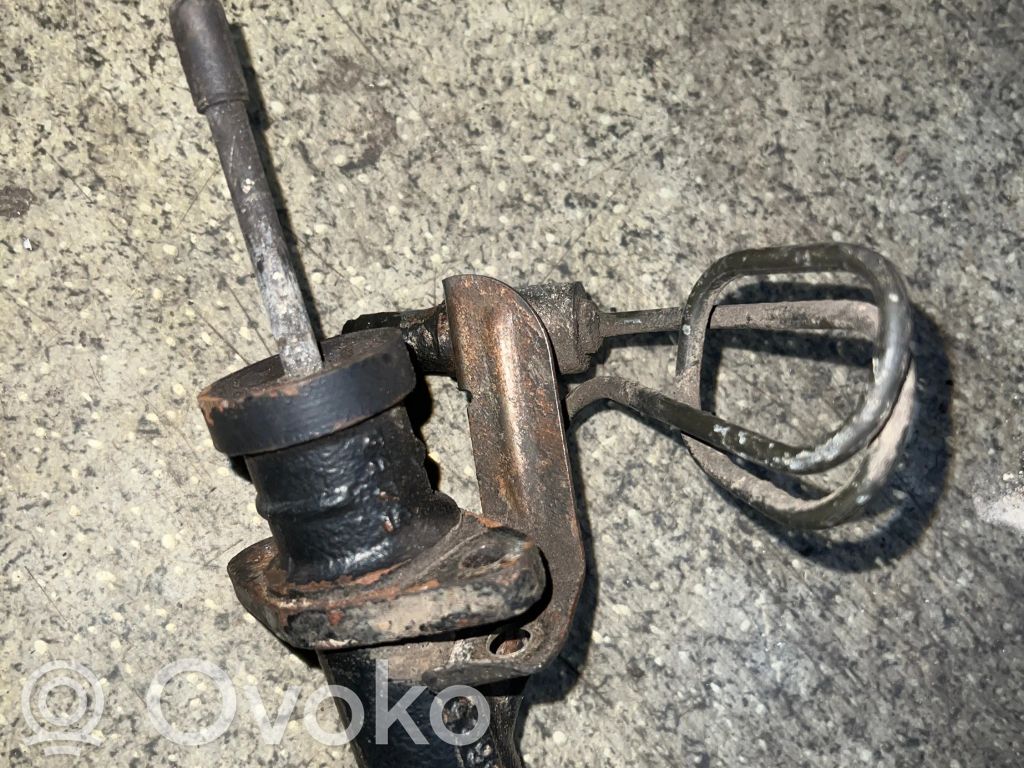 BMW 3 E36 Kytkimen apusylinteri 