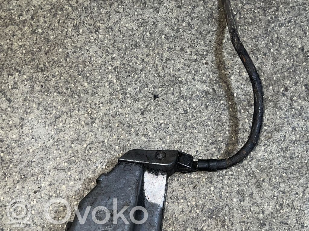 BMW 5 E34 Engine mounting bracket 