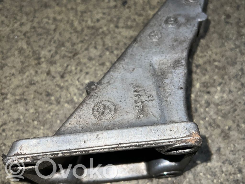 BMW 5 E28 Engine mounting bracket 