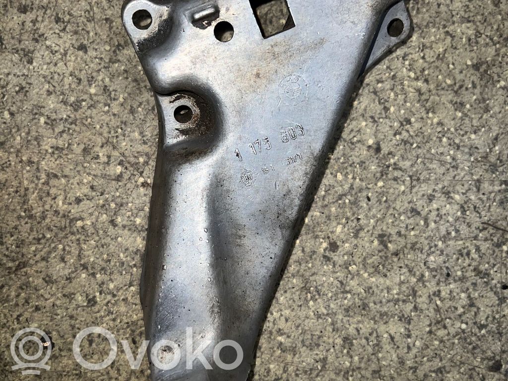 BMW 5 E28 Engine mounting bracket 
