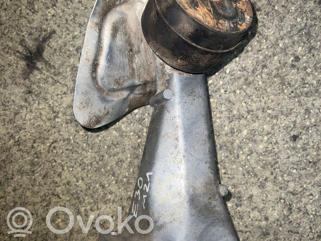 Engine mounting bracket   1176564