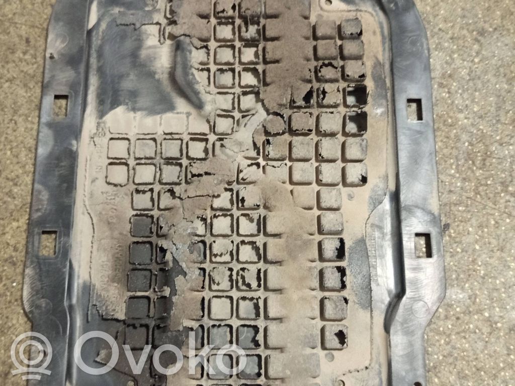 BMW 7 E65 E66 Dzinēja apakšas aizsargs (priekšdaļā) 