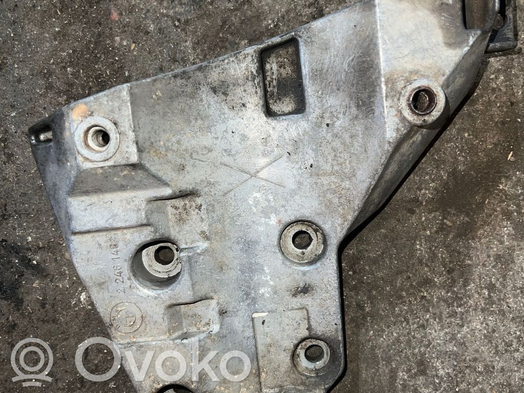 BMW 5 E39 A/C compressor mount bracket 