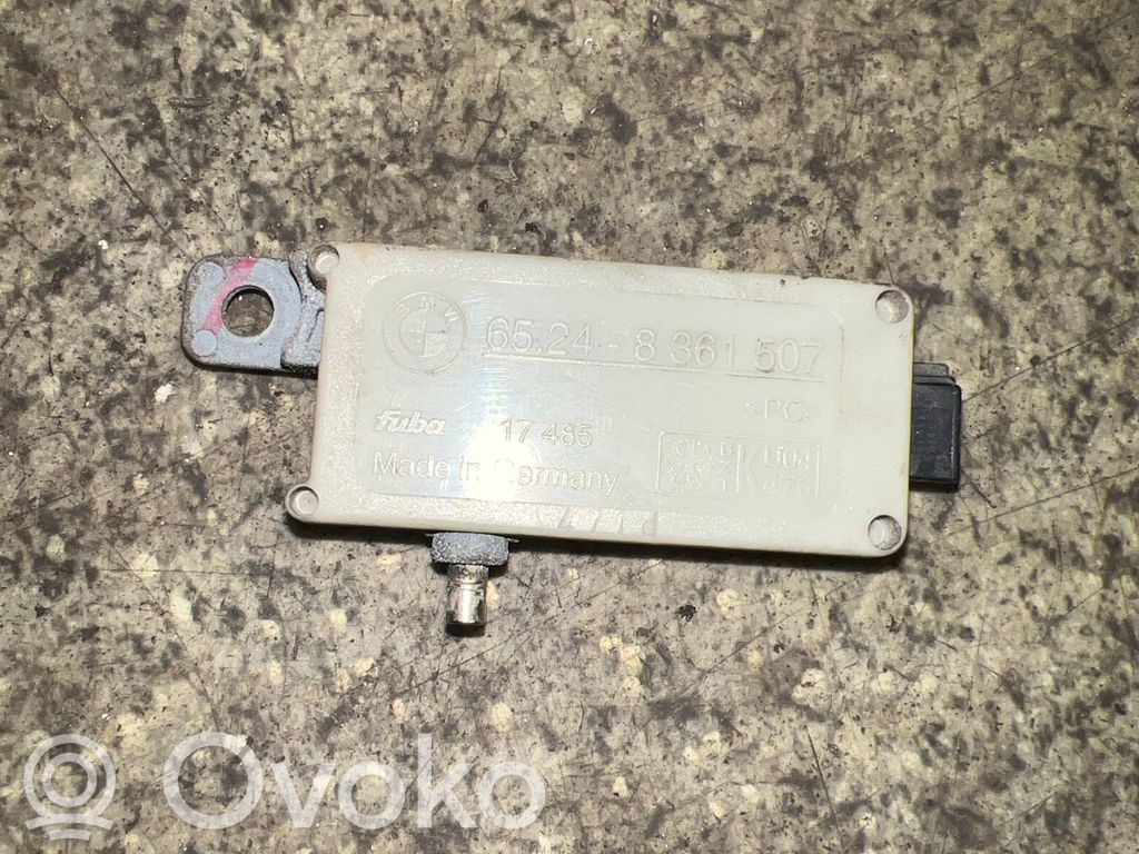 BMW 5 E39 Antenos stiprintuvas 