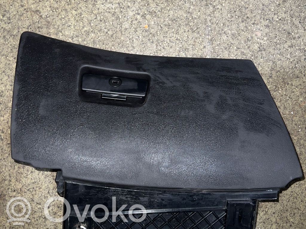 BMW 5 E39 Handschuhfach 
