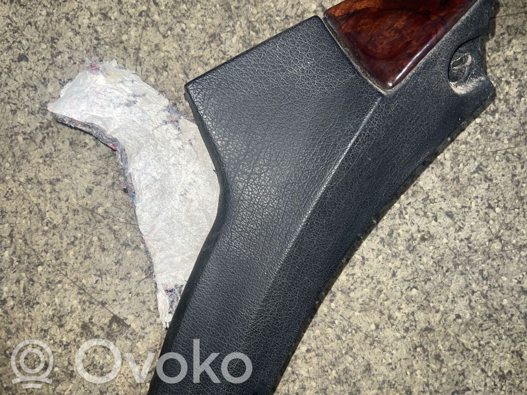 BMW 5 E34 Kita centrinė konsolės (tunelio) detalė 