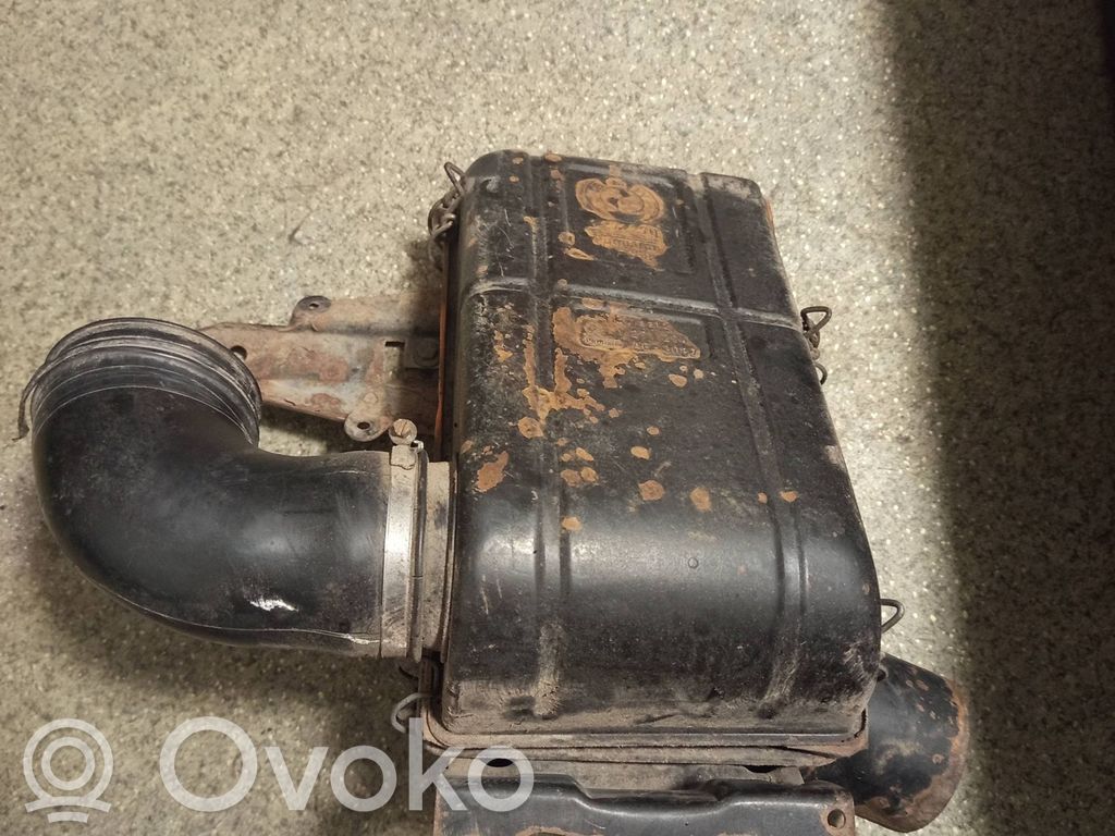 Air filter box   1271270,A03658,T300