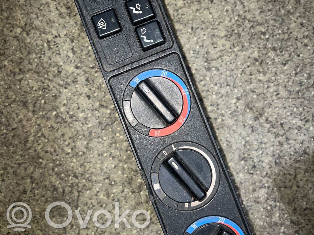 BMW 5 E34 Climate control unit 