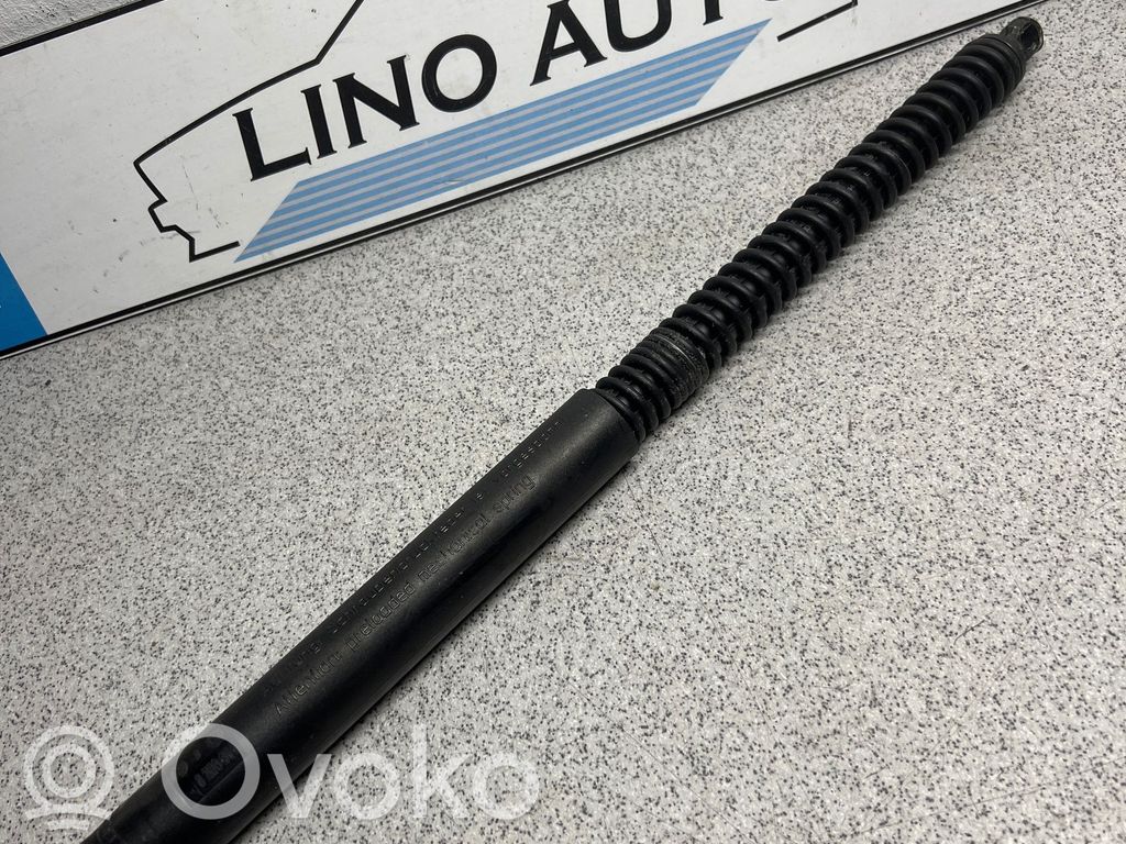 BMW 7 E65 E66 Tailgate/trunk strut/damper 