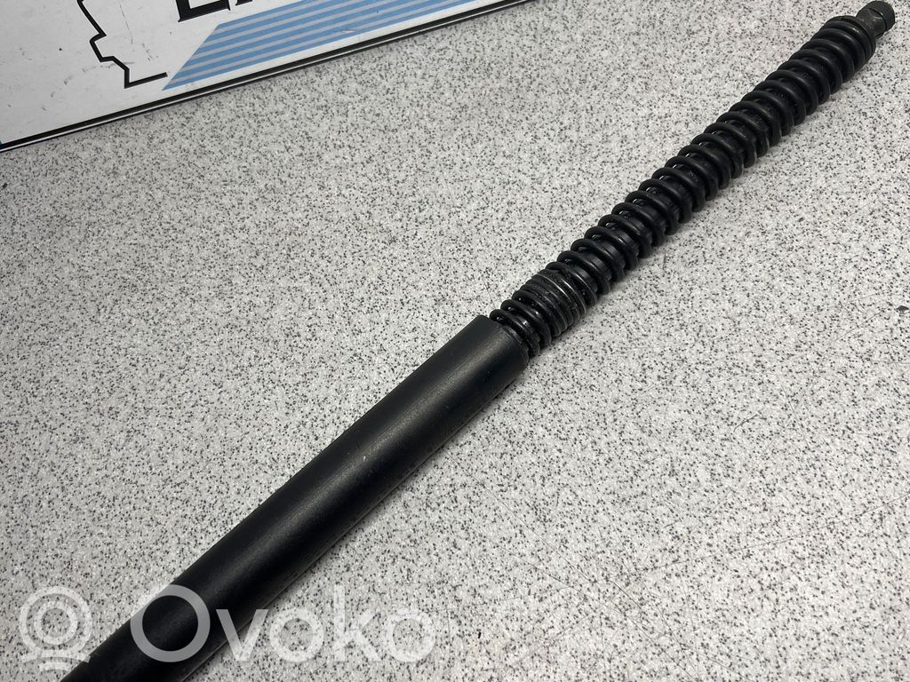 BMW 7 E65 E66 Tailgate/trunk strut/damper 