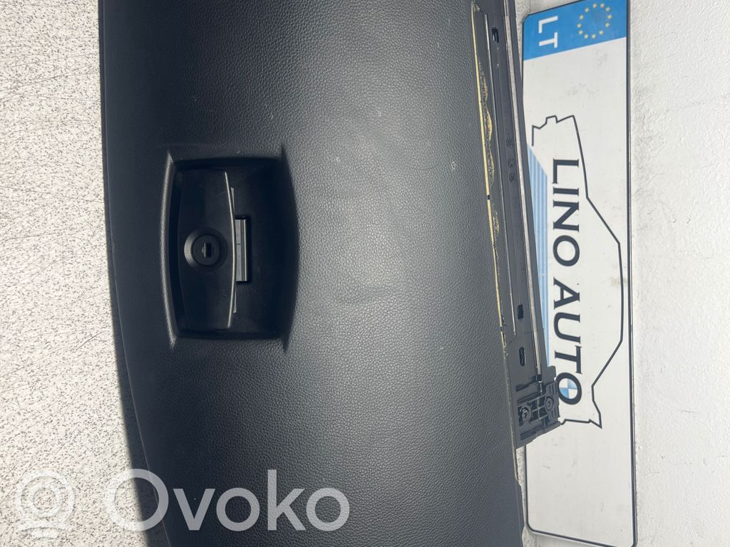 BMW 5 E60 E61 Daiktadėžė 