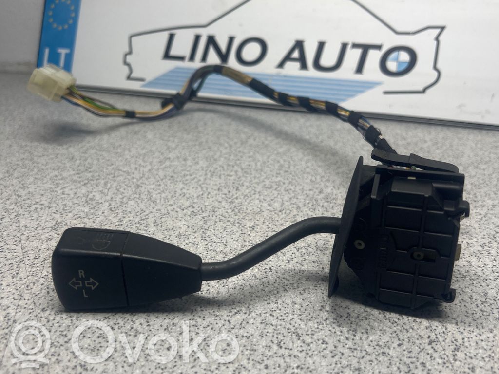 BMW 5 E34 Pagrieziena signālu / lukturu sviria 