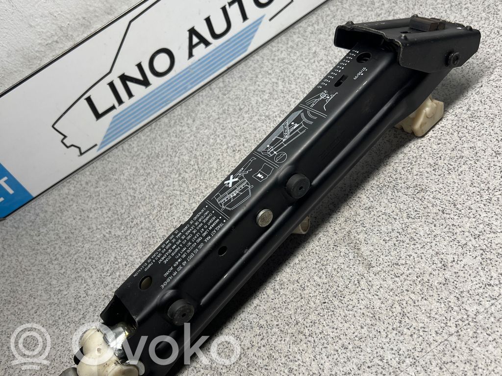 BMW 5 E39 Domkrats 