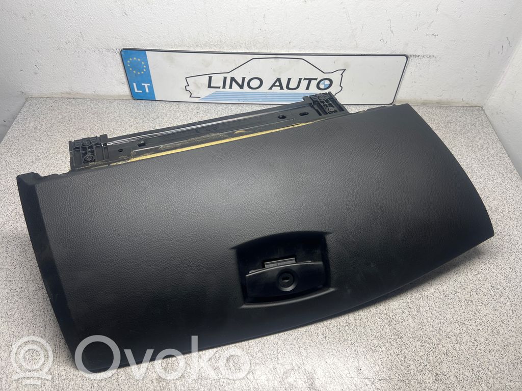 BMW 5 E60 E61 Daiktadėžė 