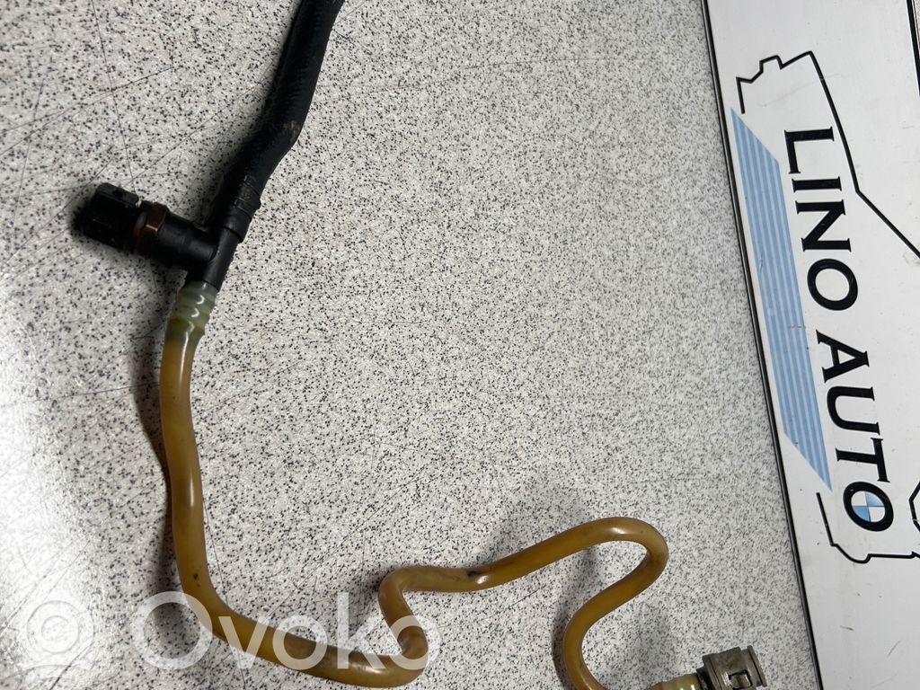 BMW 5 E60 E61 Caurule (-es) / šļūtene (-es) 