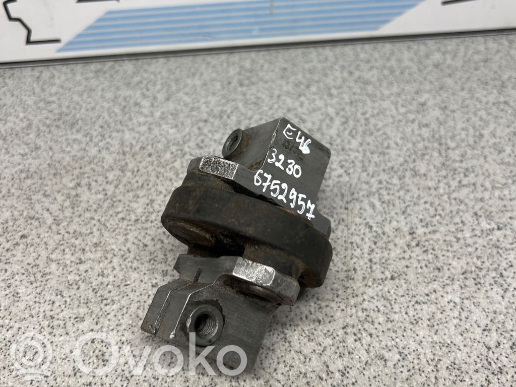 BMW 3 E46 Steering column universal joint 