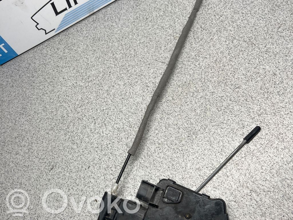 BMW 3 E46 Front door lock 