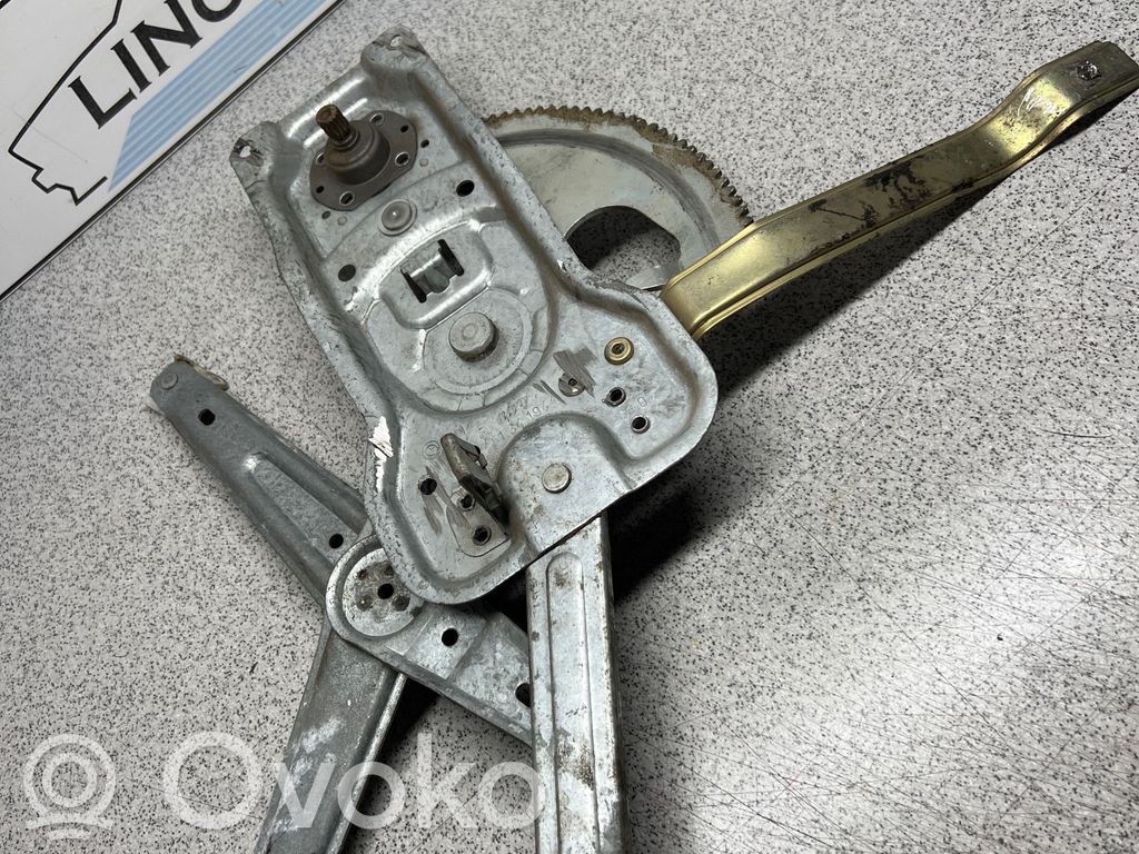 BMW 5 E34 Regulador manual de la ventanilla trasera 