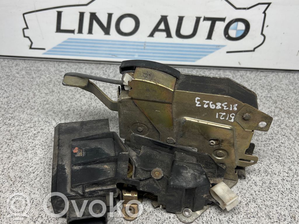 BMW 5 E34 Priekinė durų spyna 