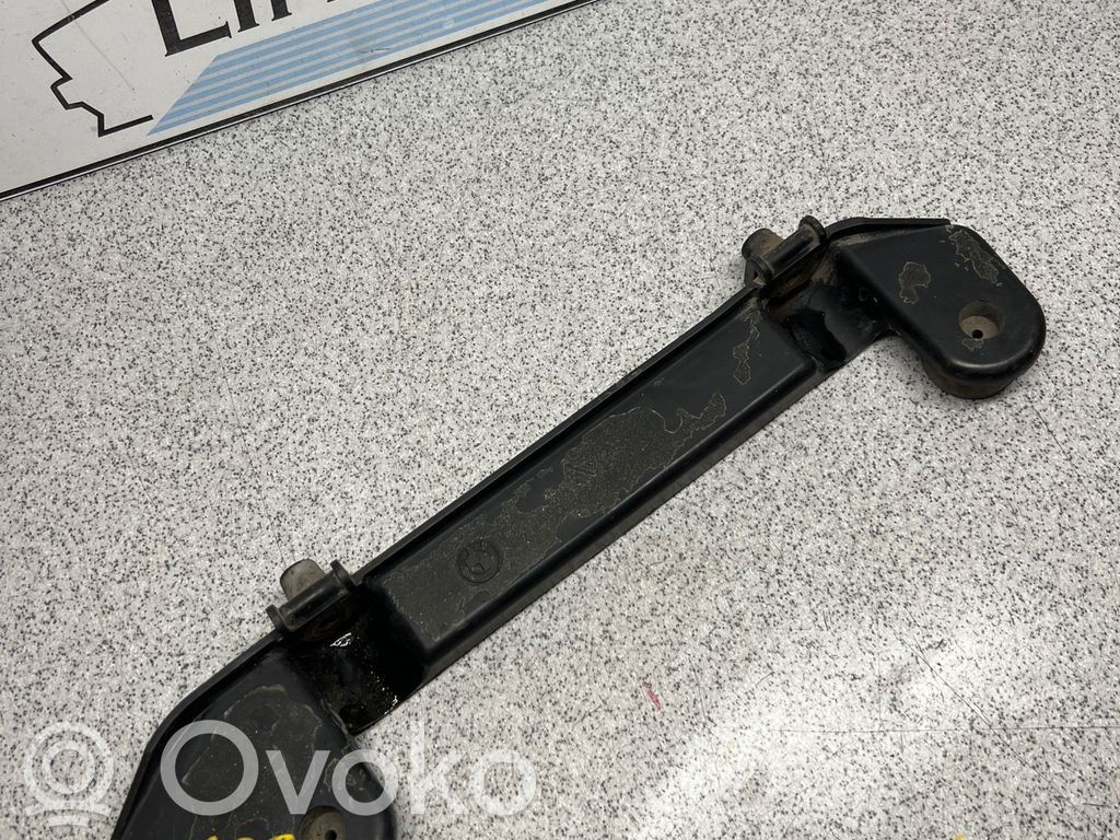 BMW 3 E30 Radiator mount bracket 