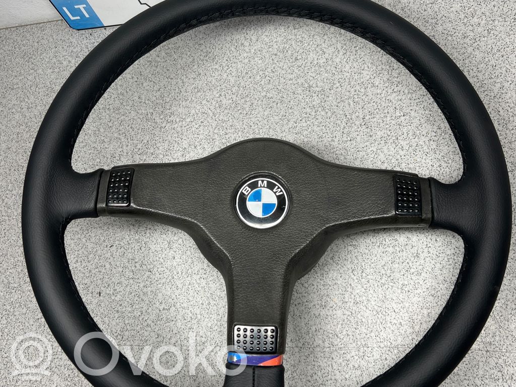 BMW 5 E28 Steering wheel 