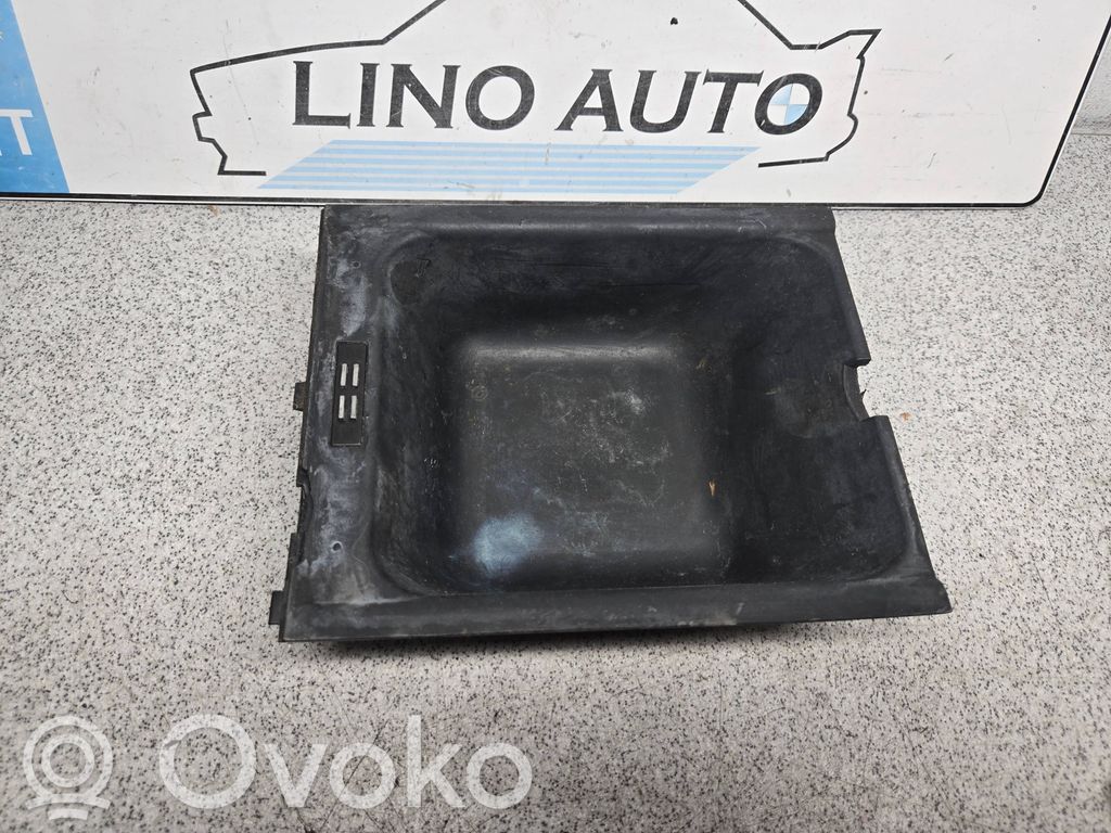 BMW 5 E39 Daiktadėžė 