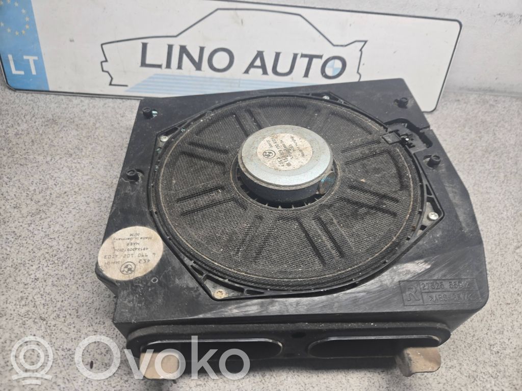 BMW X3 E83 Subwoofer 
