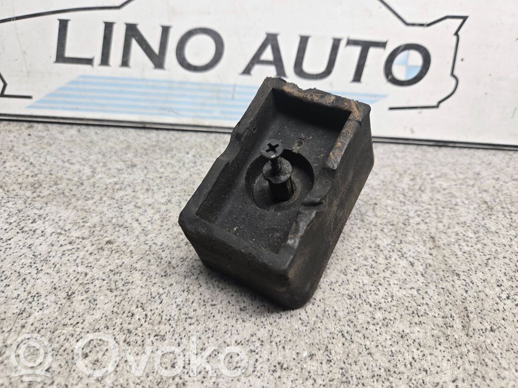 BMW 7 E65 E66 Base della presa Jacking 