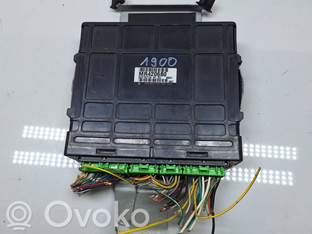 Engine control unit/module   MR420680,E2T75779H