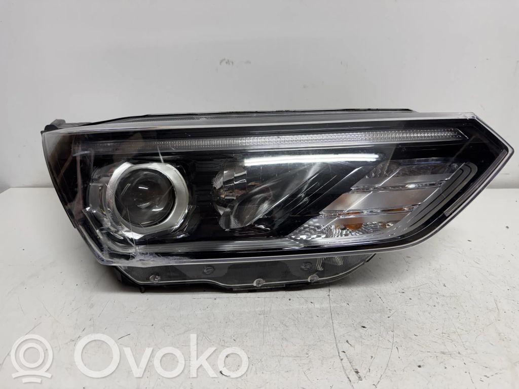 SsangYong Korando Phare frontale 