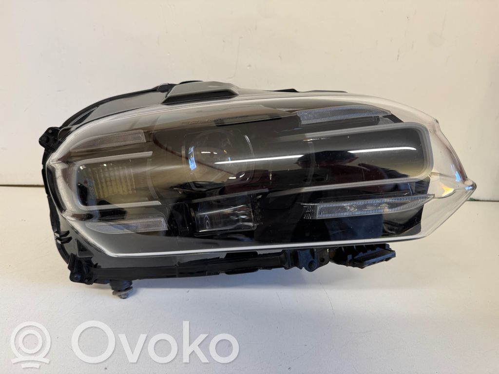 Porsche Taycan 9J1 Lampa przednia 