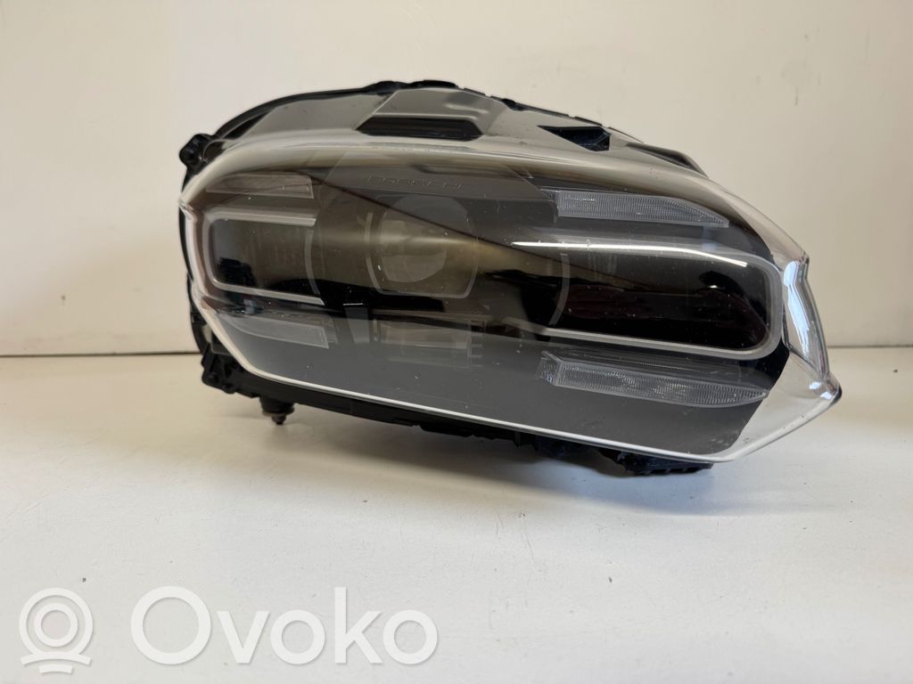 Porsche Taycan 9J1 Lampa przednia 