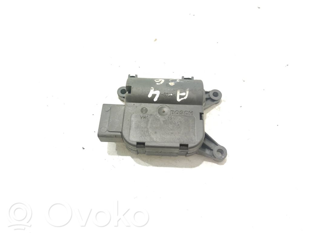 Audi A4 S4 B7 8E 8H Silniczek nagrzewnicy 