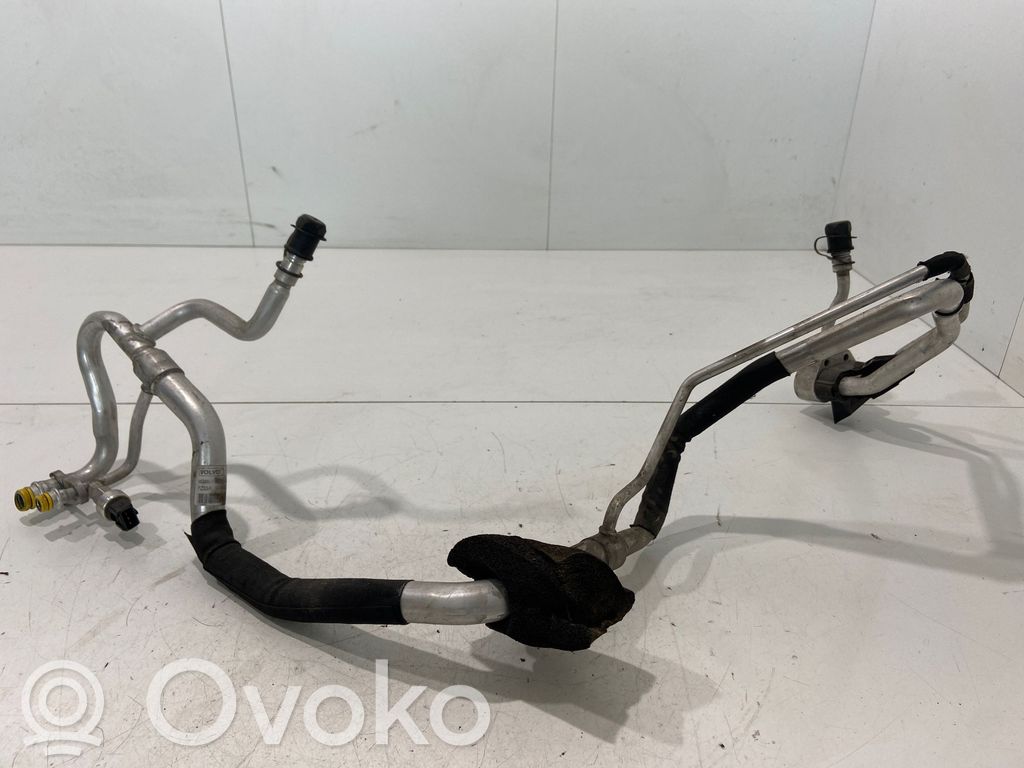 Volvo XC70 Tubo flessibile aria condizionata (A/C) 