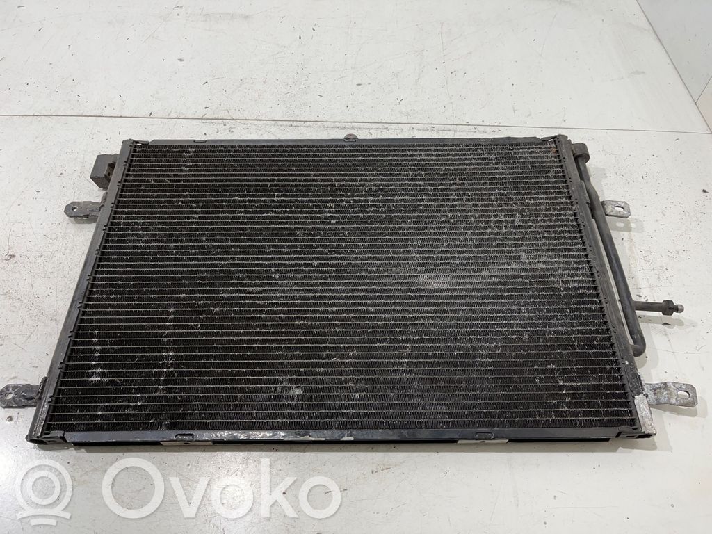 Audi A4 S4 B7 8E 8H Skraplacz / Chłodnica klimatyzacji 