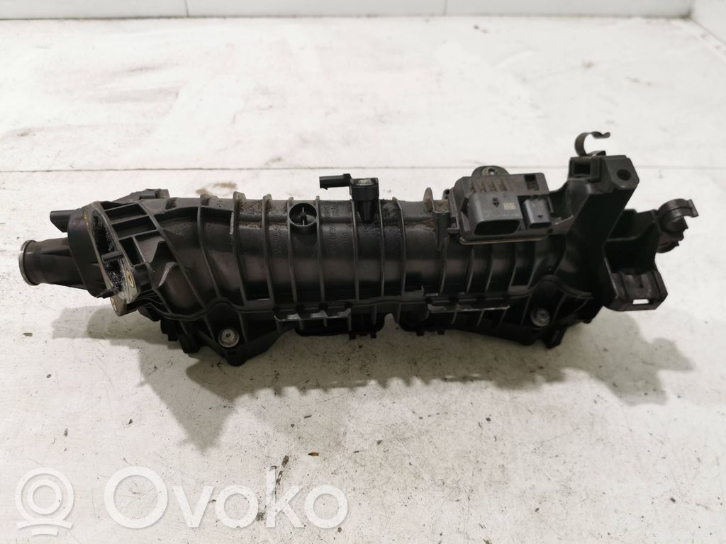 BMW 5 F10 F11 Intake manifold 
