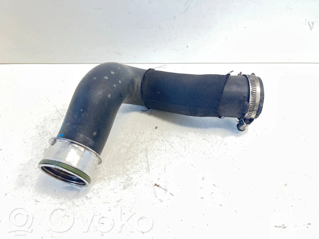 Volkswagen Touareg I Intercooler hose/pipe 