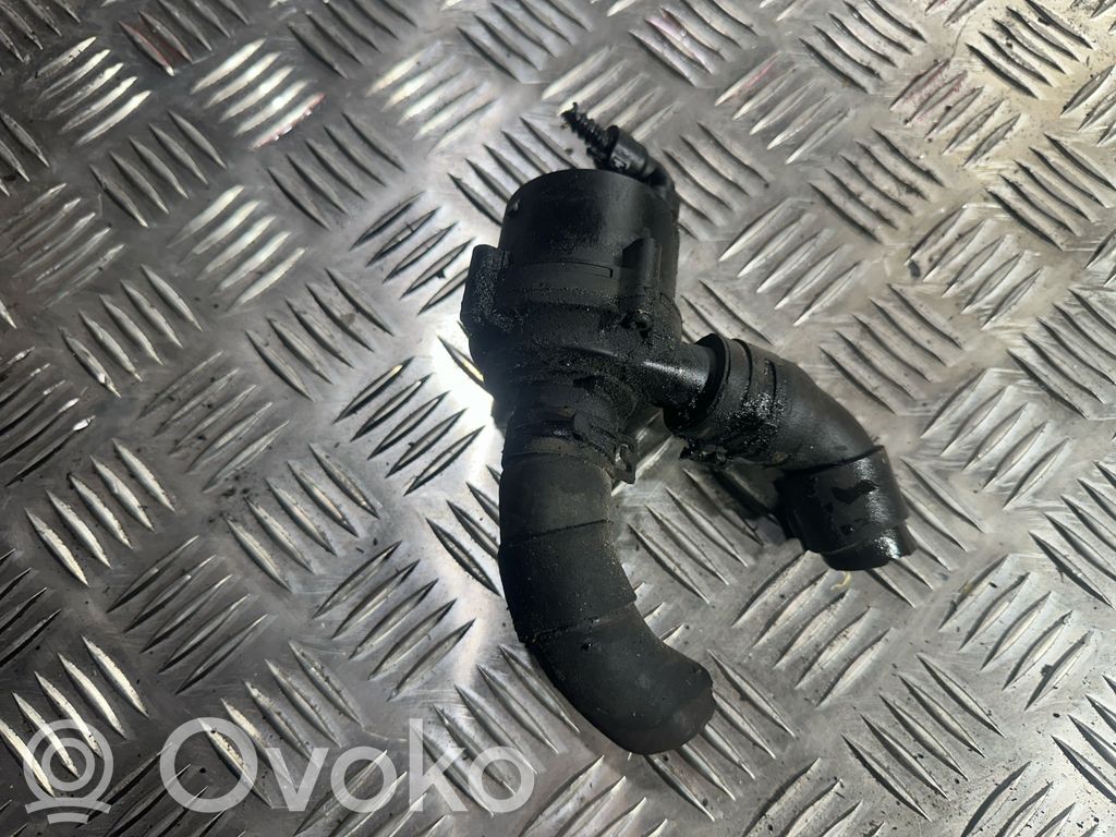 Volkswagen PASSAT B8 Pompa cyrkulacji / obiegu wody 