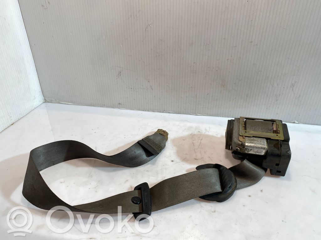 Volkswagen PASSAT B5 Cinturón delantero 