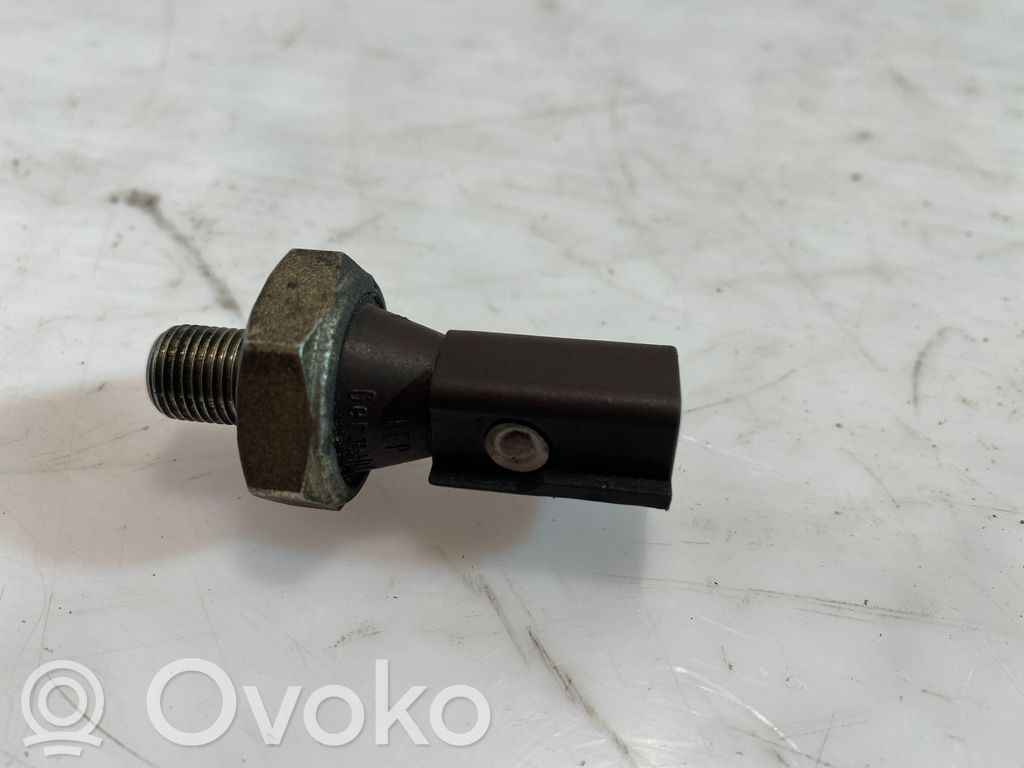 Audi A4 S4 B6 8E 8H Sensor de presión del aceite 