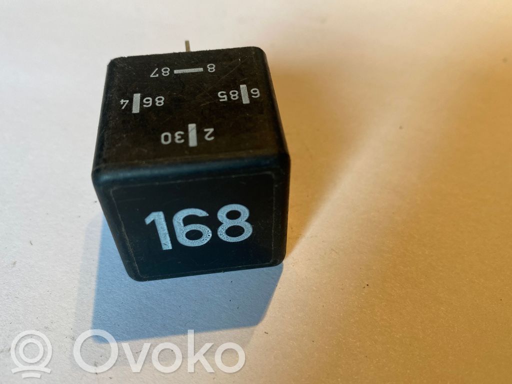 Volkswagen Sharan Kita rėlė 