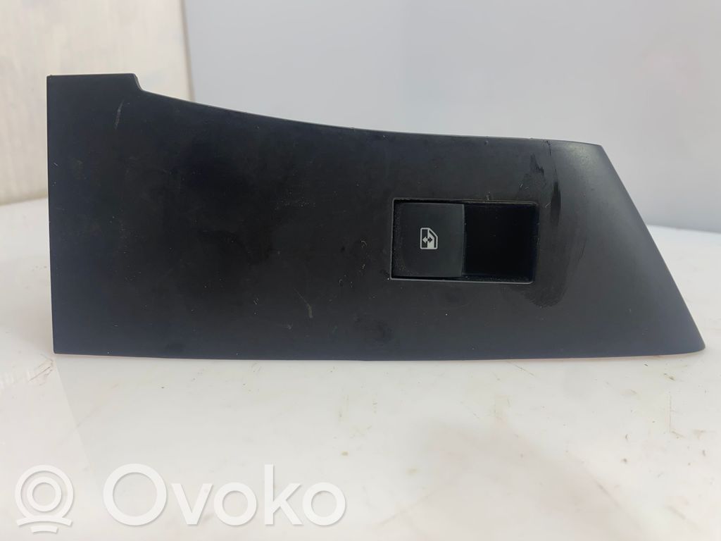 Opel Astra J Elektrinių langų jungtukas 